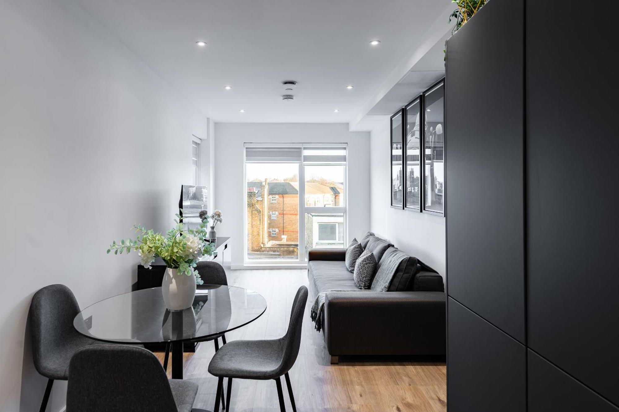 Vesto Lewisham